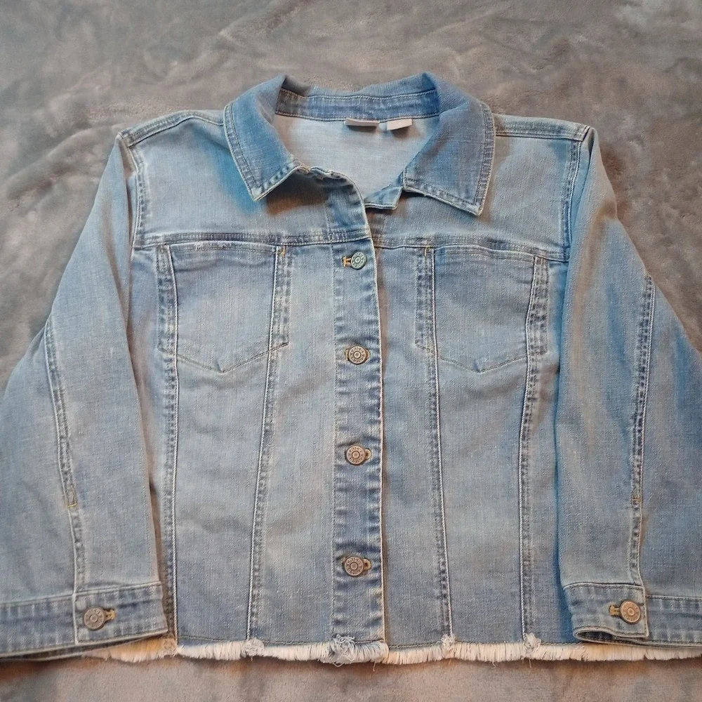 Chicos Denim Jean Trucker Jacket Womens Plus Sz 3 Blue Distressed Cotton Stretch